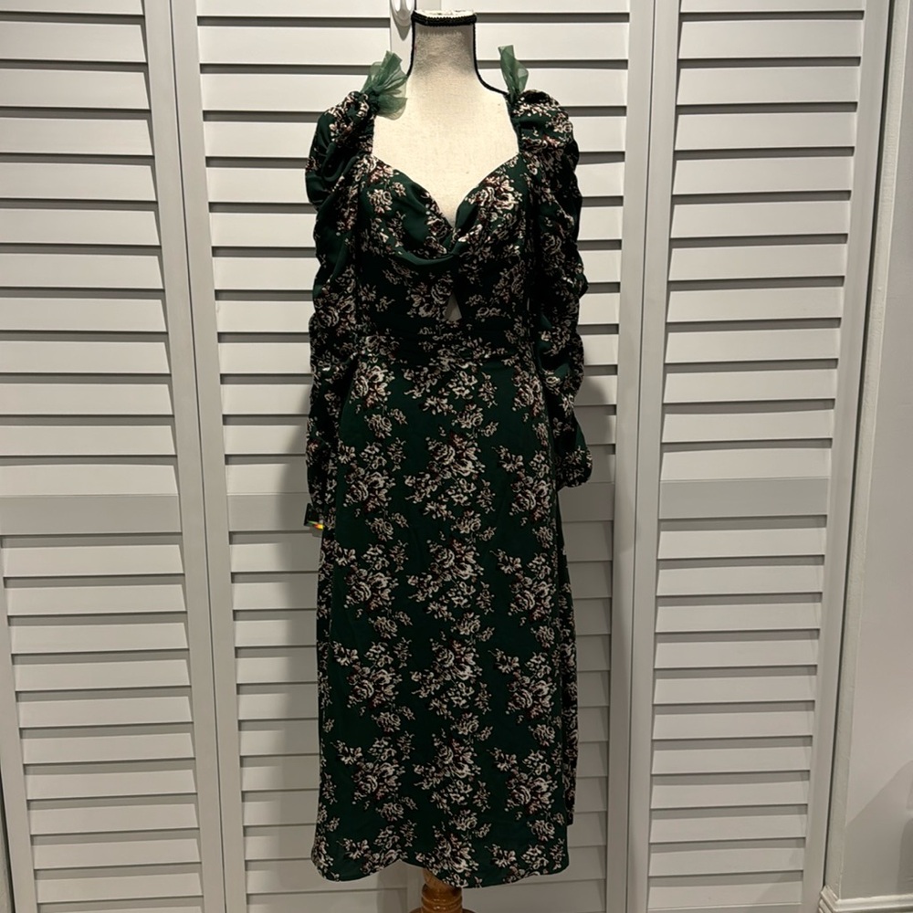 Astr Green Floral Midi Dress